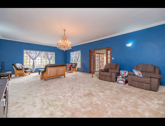 5 BEDROOM FREEHOLD FOR SALE IN BLACKHEATH